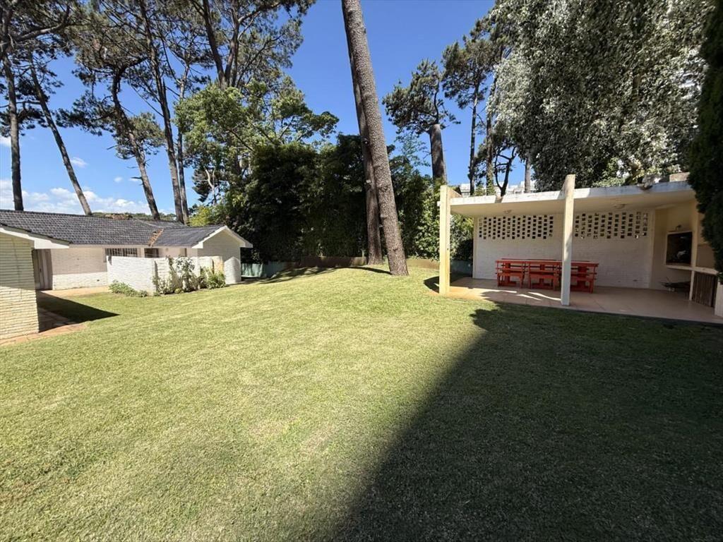 Casa en Alquiler de Verano en Cantegril con amplio patio y