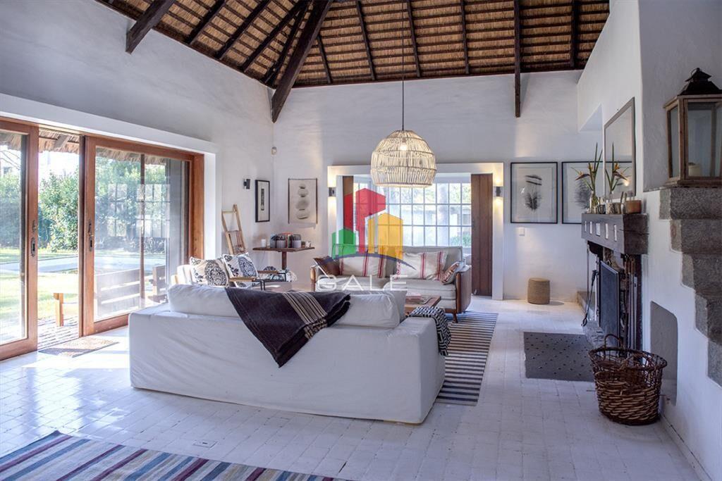 Casa de 4 dormitorios en venta, en Golf Punta del Este