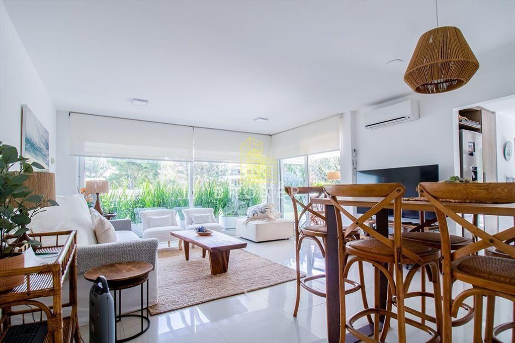 Espectacular y amplio departamento en alquiler en