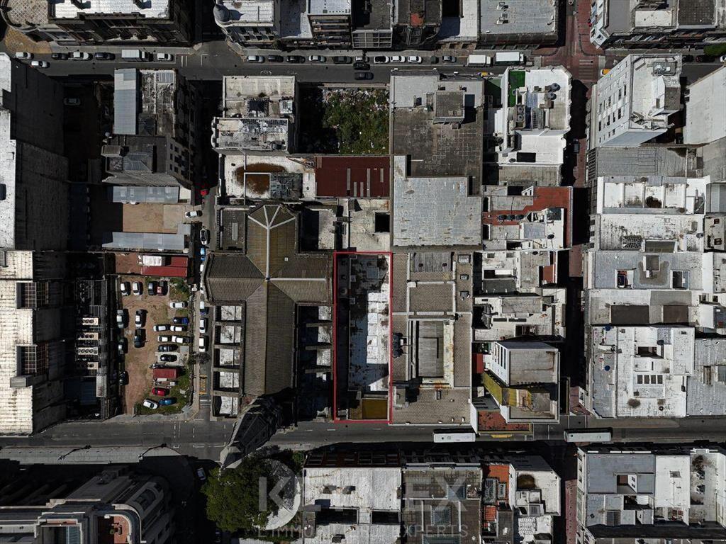 Venta de Parking con Renta actual en Ciudad Vieja