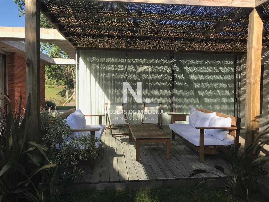 lugano nueva, impecable estado en Punta del Este