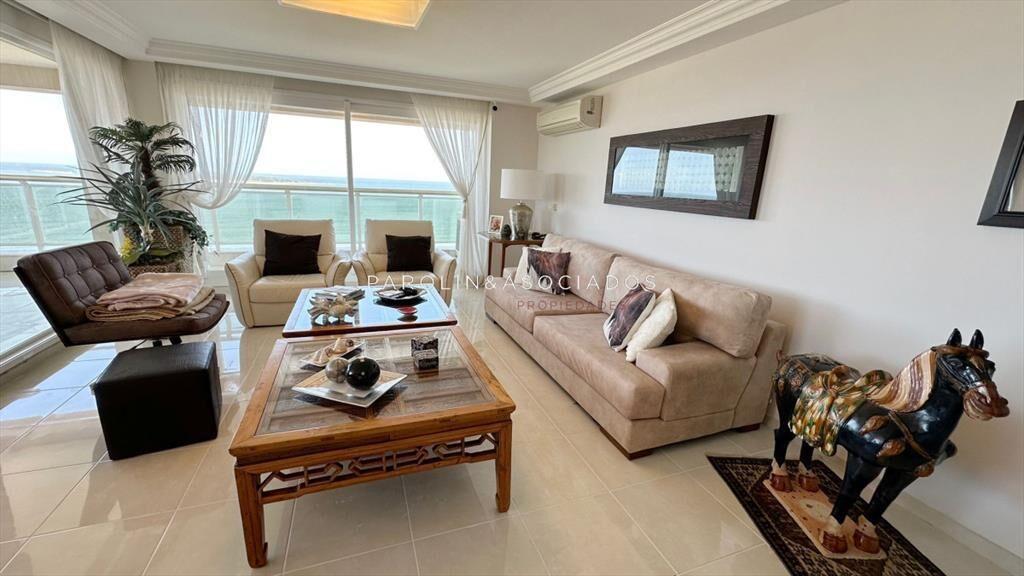 Apartamento en venta en Le Jardin de 3 en suite