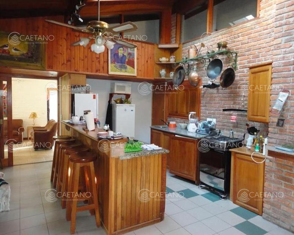 Venta y alquiler temporario de gran casa en a una