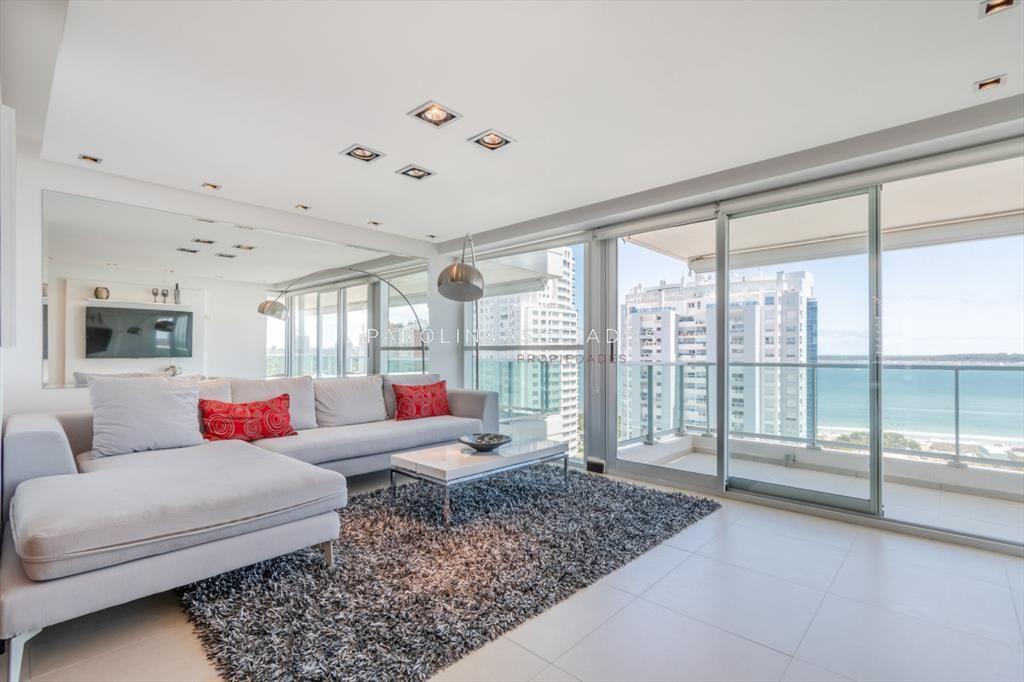 Venta de Excelente Apartamento de 3 Dormitorios con Vista a