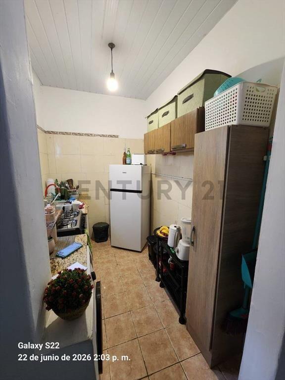 VENTA Apartamento 2 Dormitorios LA COMERCIAL,PRIMER PISO ...