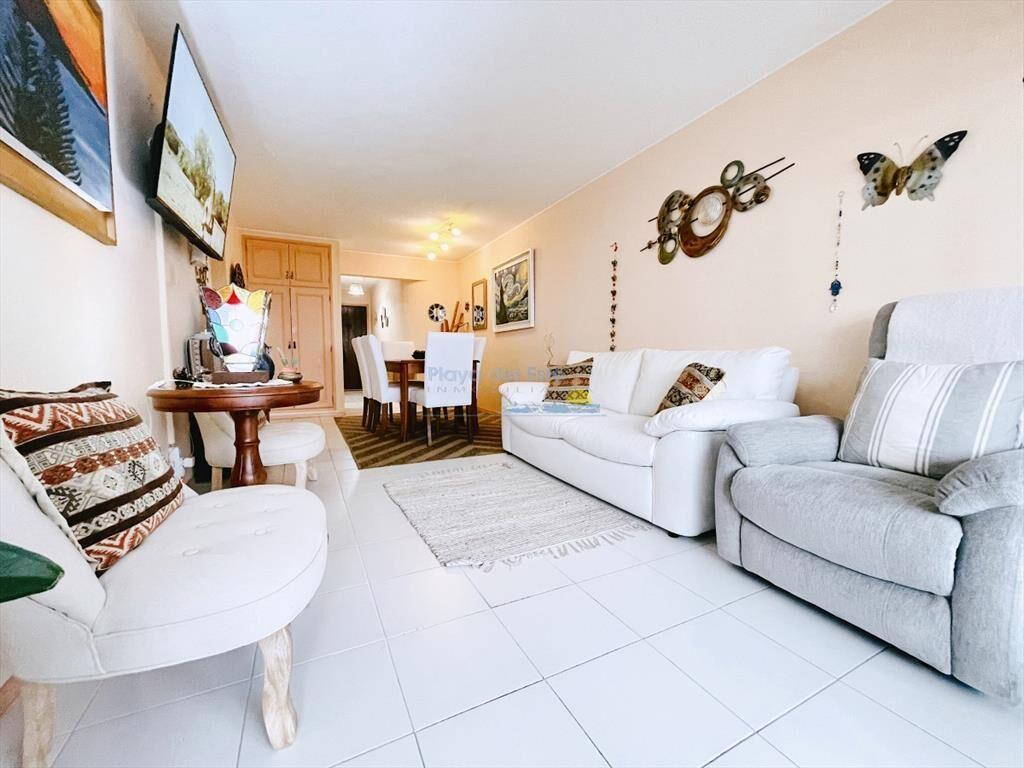 Excelente Apartamento de 2 Dormitorios Frente a
