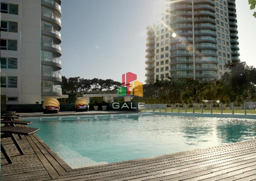 Apartamento en piso Alto en Torre Ocean Drive, 3