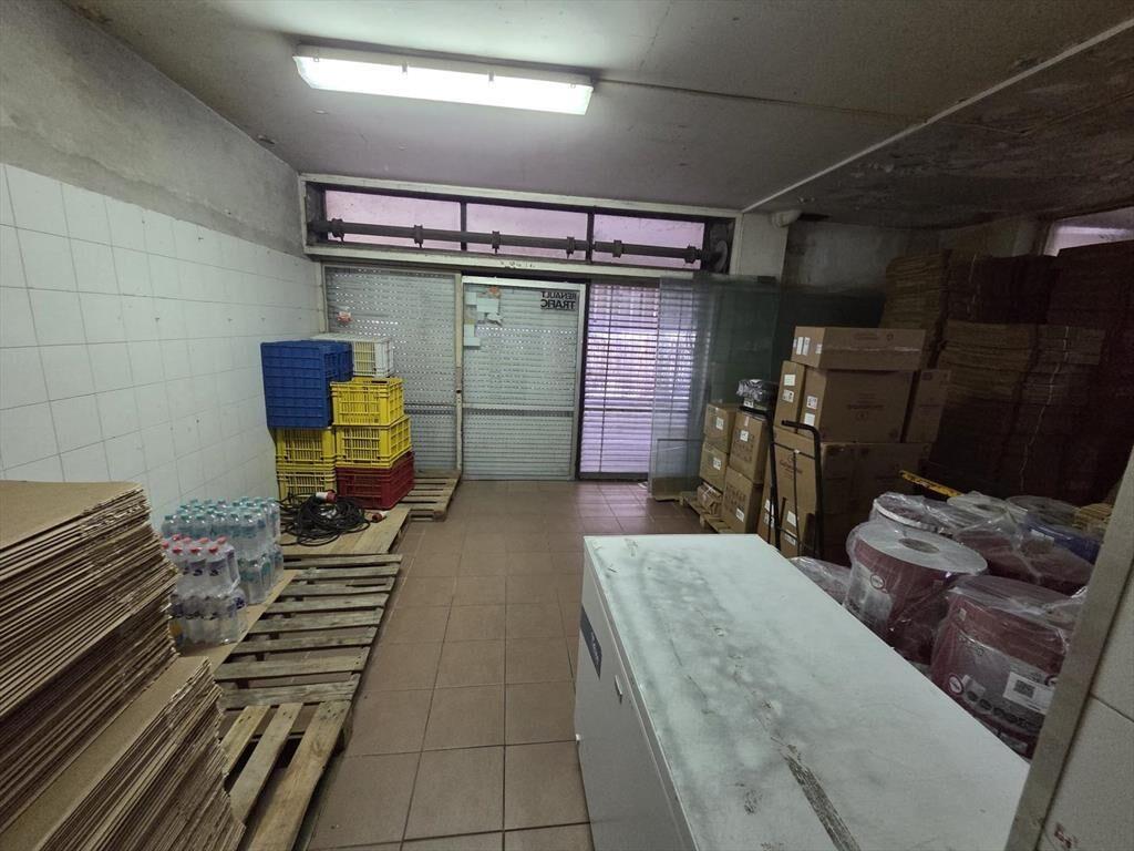 26 y Luis Alberto de Herrera, 15 mts de frente, 378 m2 cons