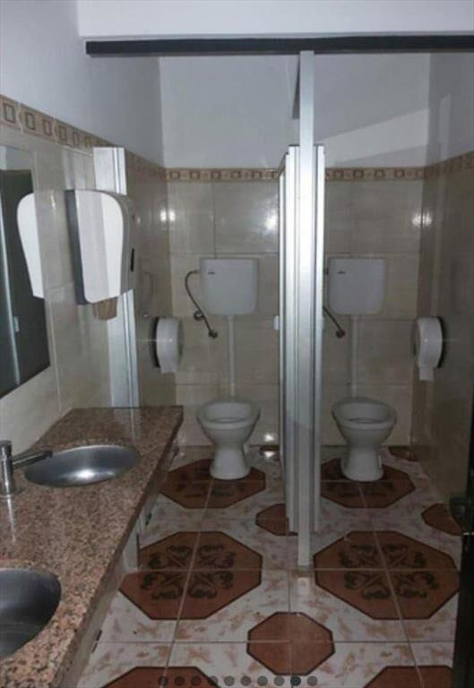 VENTA DE LOCAL DE GRAN METRAJE EN COLONIA DEL SACRAMENTO