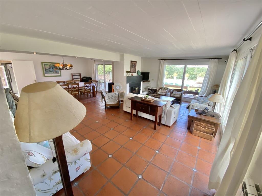 CASA EN VENTA 6 DORMITORIOS 6 BAÃ?OS 5 EN SUITE EN SOLANAS