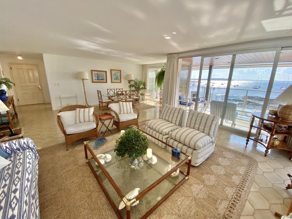 VENTA DE APARTAMENTO 3 DORMITORIOS MÁS DEPENDENCIA EN PENI