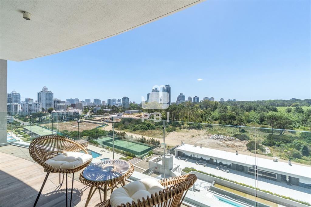 Elegancia Moderna en la Exclusiva Torre Trump - -