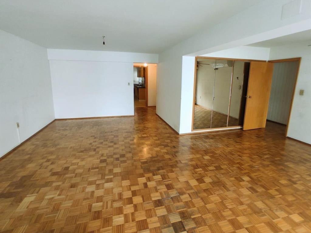Apartamento en venta 3 dormitorios y servicio sobre Echevar