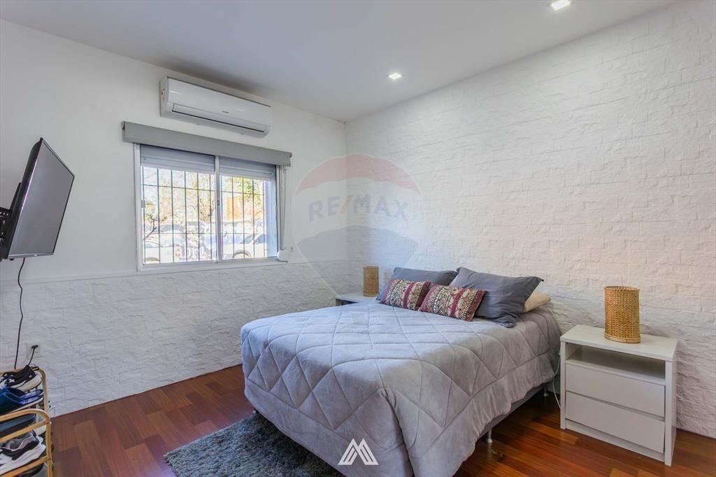 VENTA CASA 4 DORMITORIOS LAS PIEDRAS CENTRO