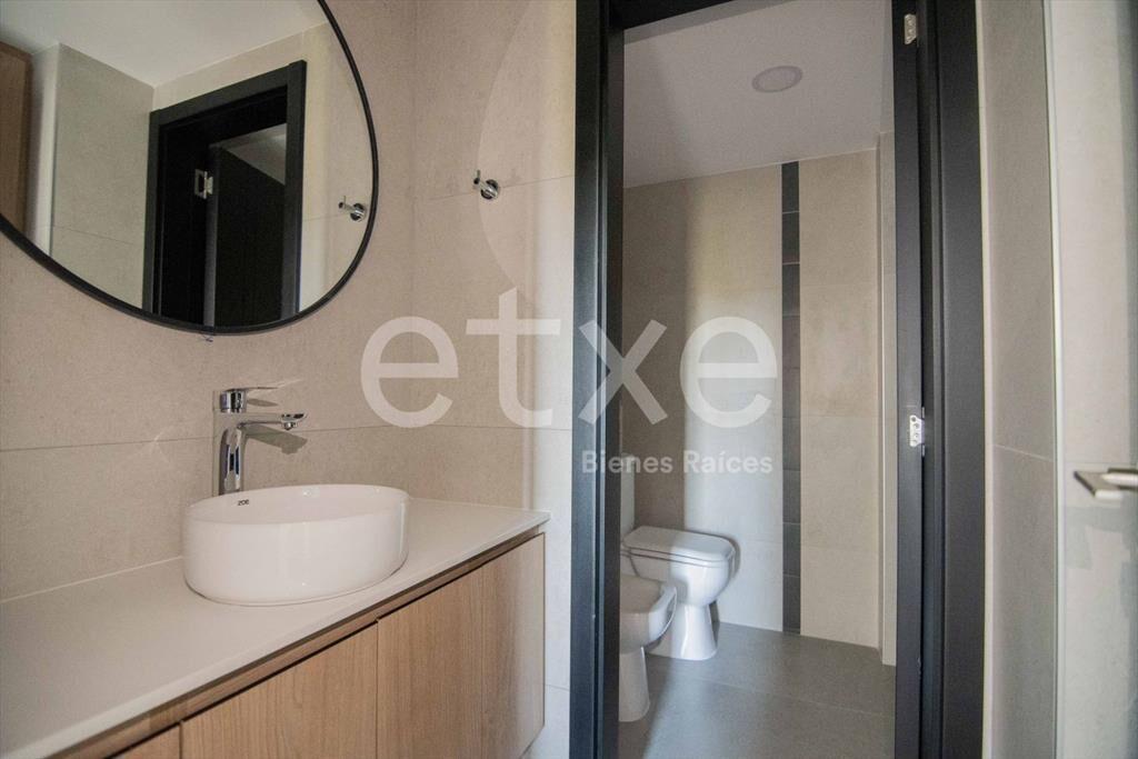 Apartamento en Venta 2 Dormitorios Barra de Carrasco...