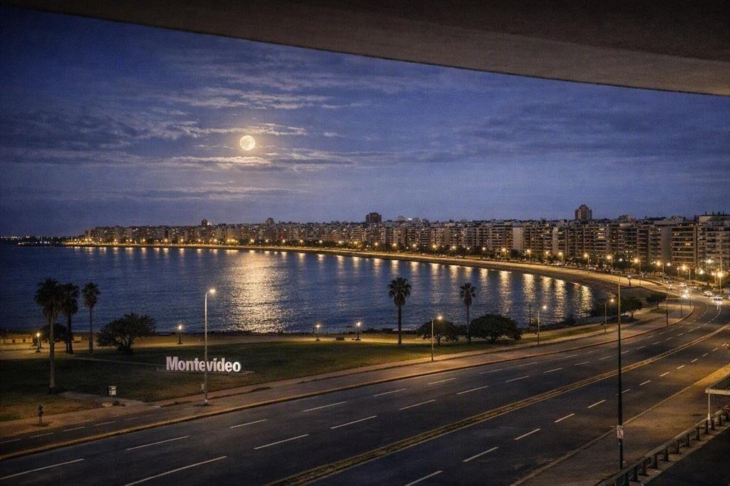 Venta Apartamento 3 dormitorios Garaje doble frente al mar