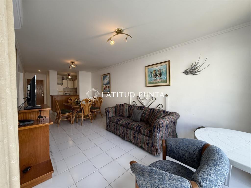 Apartamento de 1 dormitorio y medio en Brava