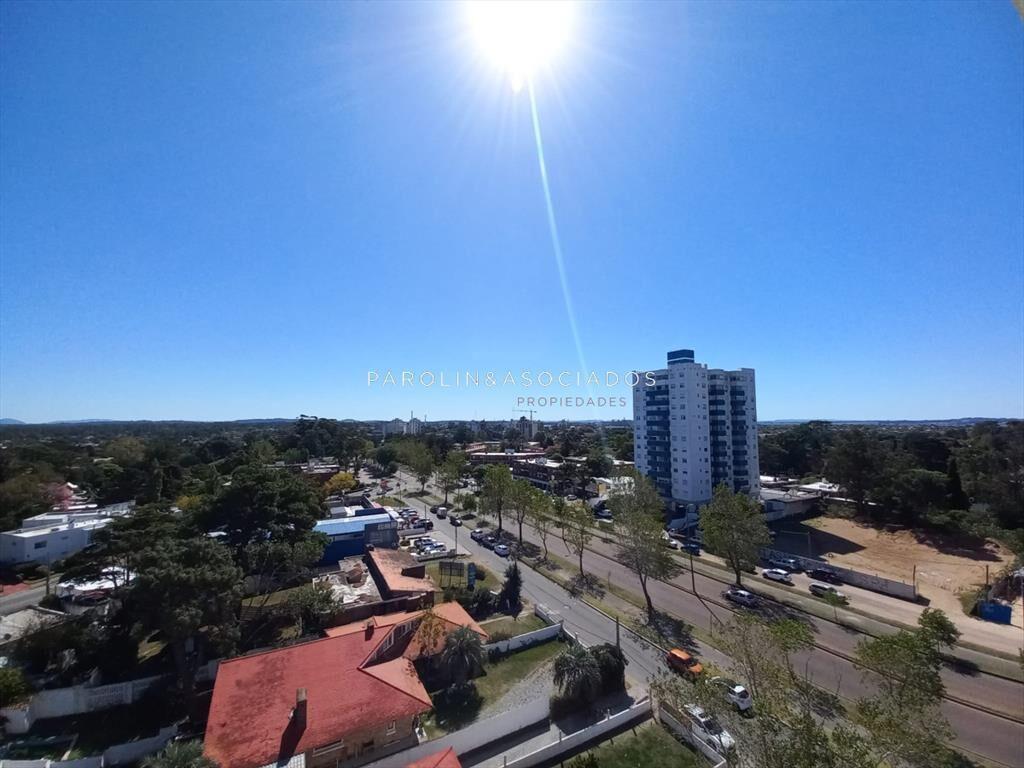 Apartamento en venta en Summer Tower, Punta del
