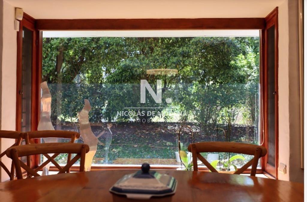 Vende casa en playa brava, Punta del Este de 5