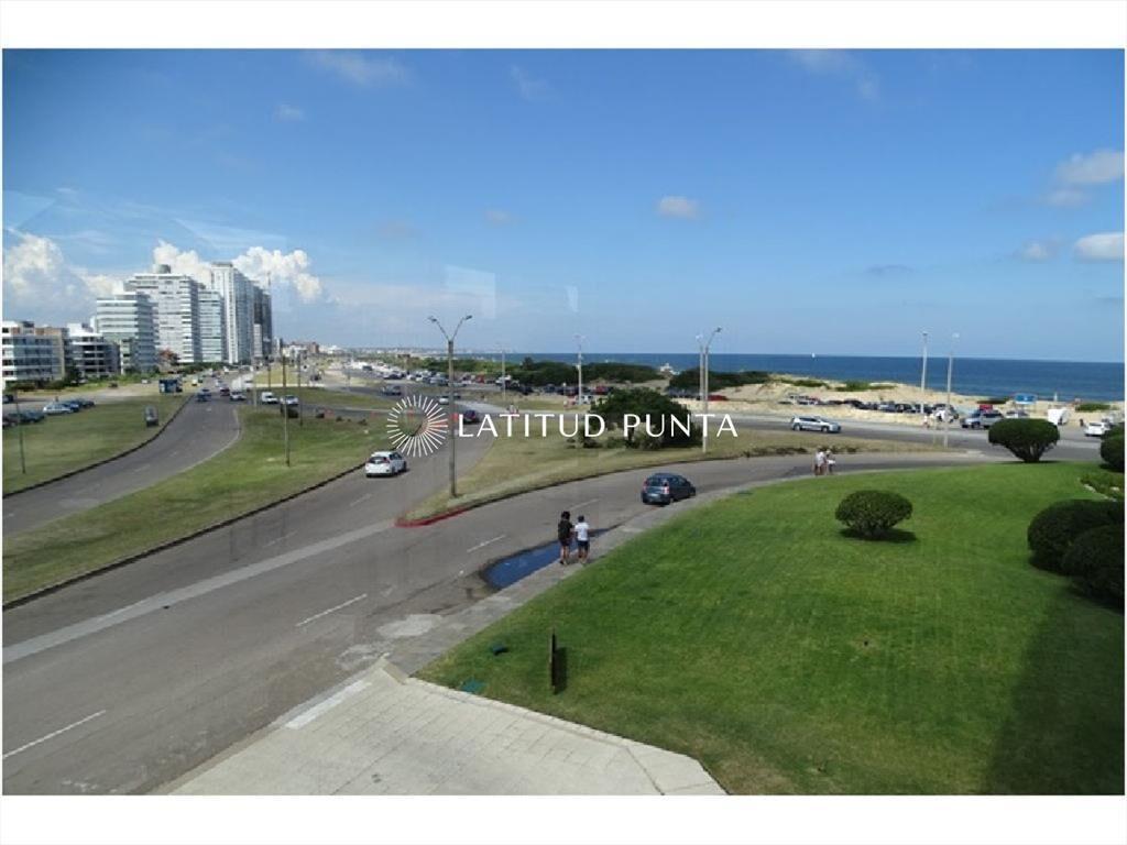 Apartamento en Pez Espada, 3 dormitorios más