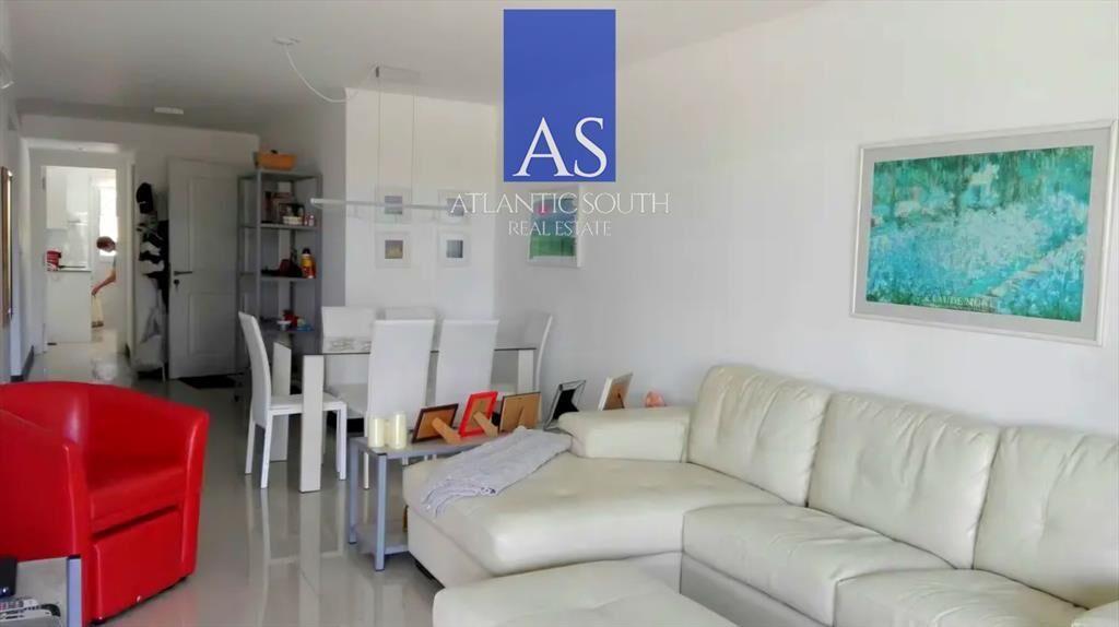 Apartamento de categoría 2 dormitorios y 3 en