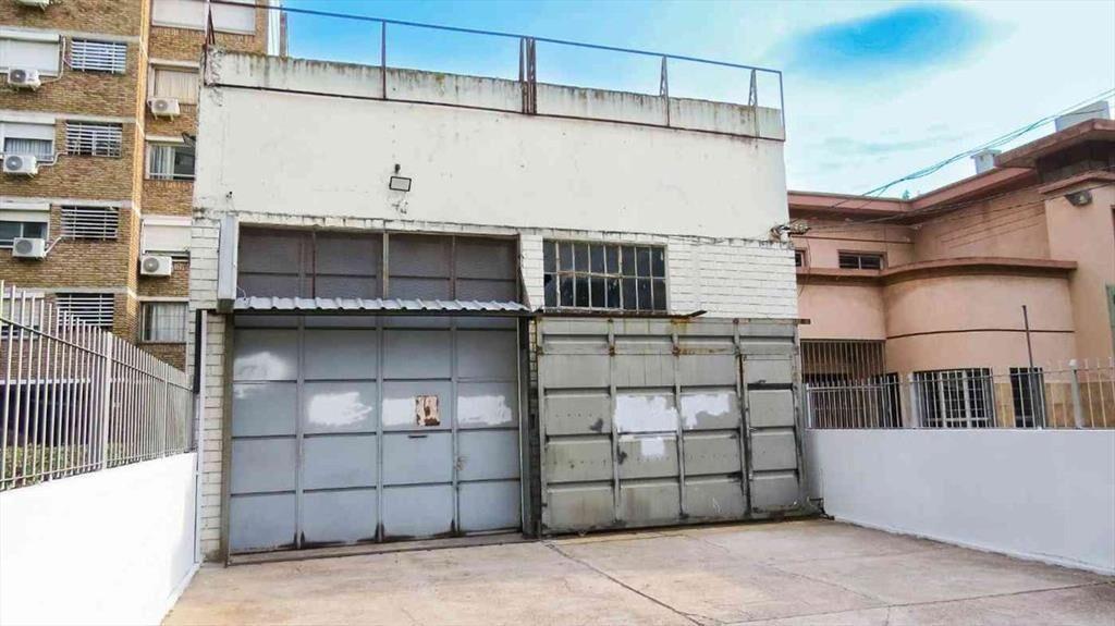 Alquiler depósito en La Blanqueada sobre avenida