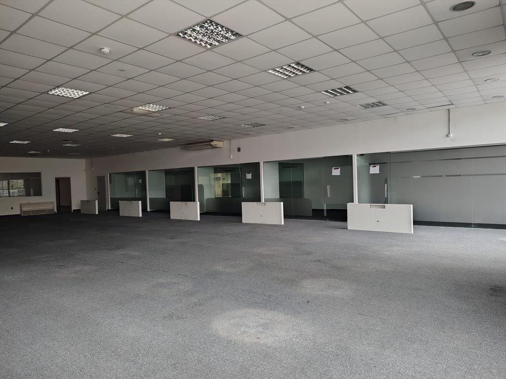 ALQUILER AGUADA OFICINAS DEPOSITO GARAGE 2130M2