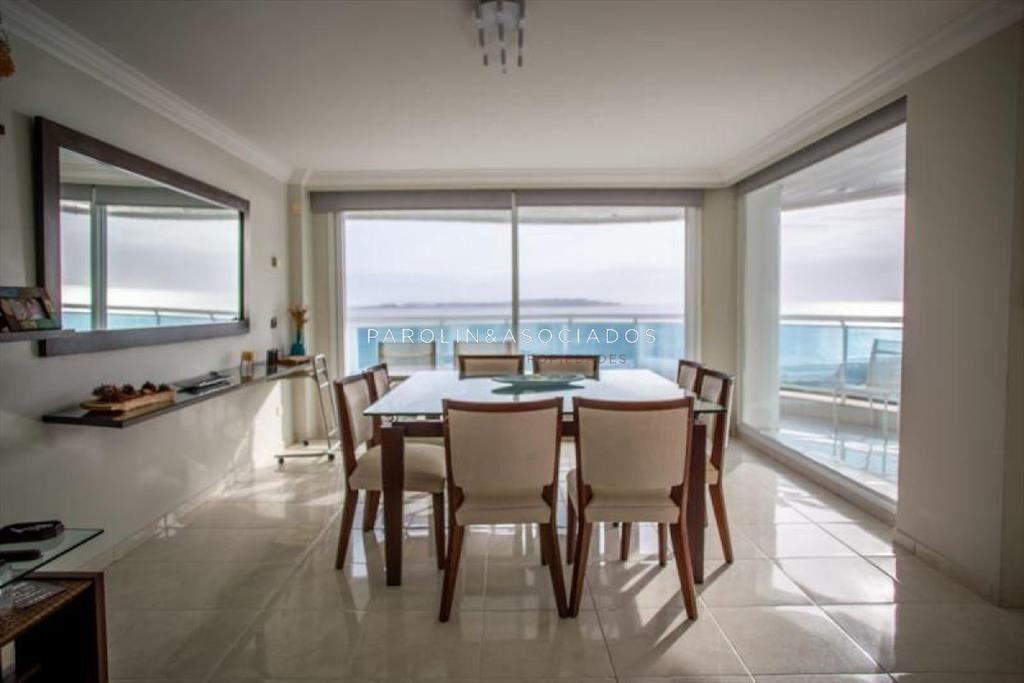 Apartamento en venta de 3 dormitorios en Tower,