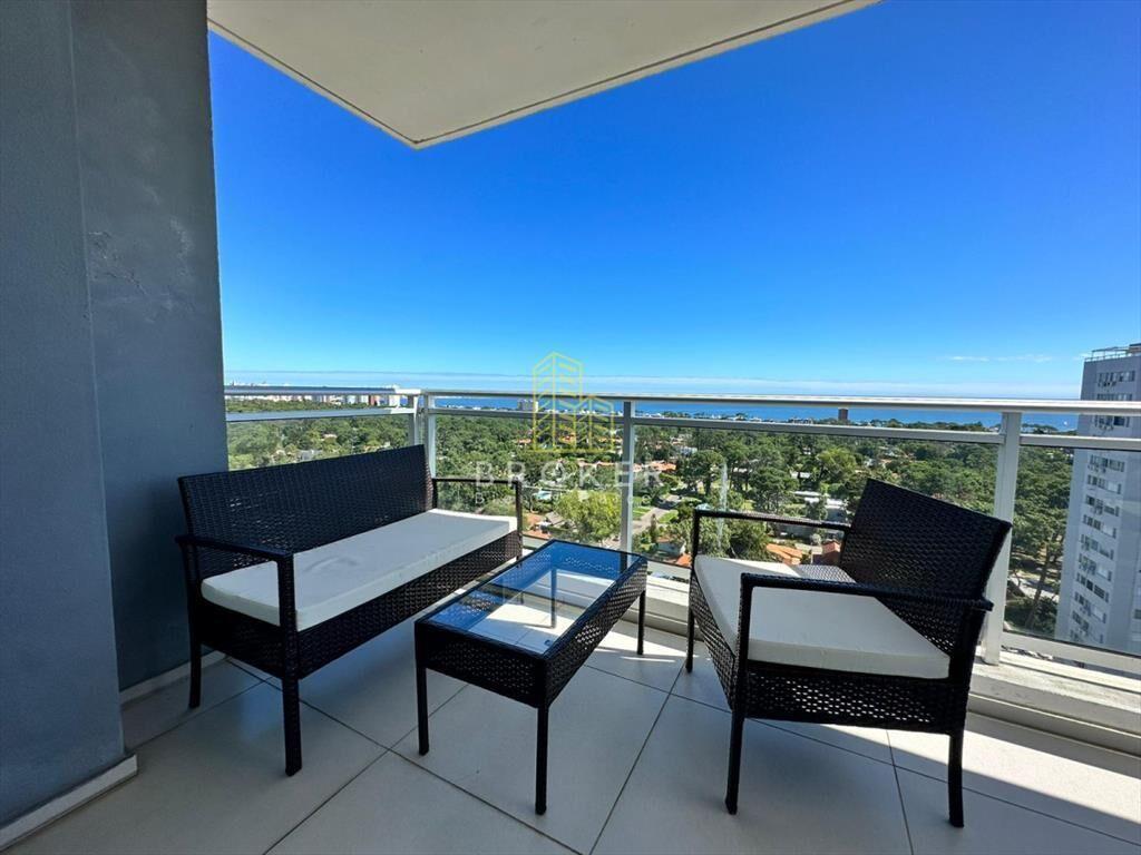 Venta de apartamento de dos dormitorios en