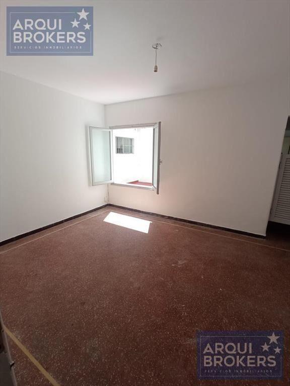 Venta con renta apartamento dos dormitorios en Malvín
