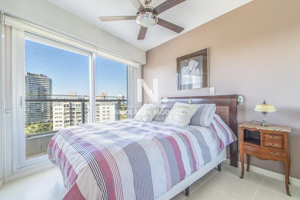 En venta departamento con balcon y 3 dormitorios