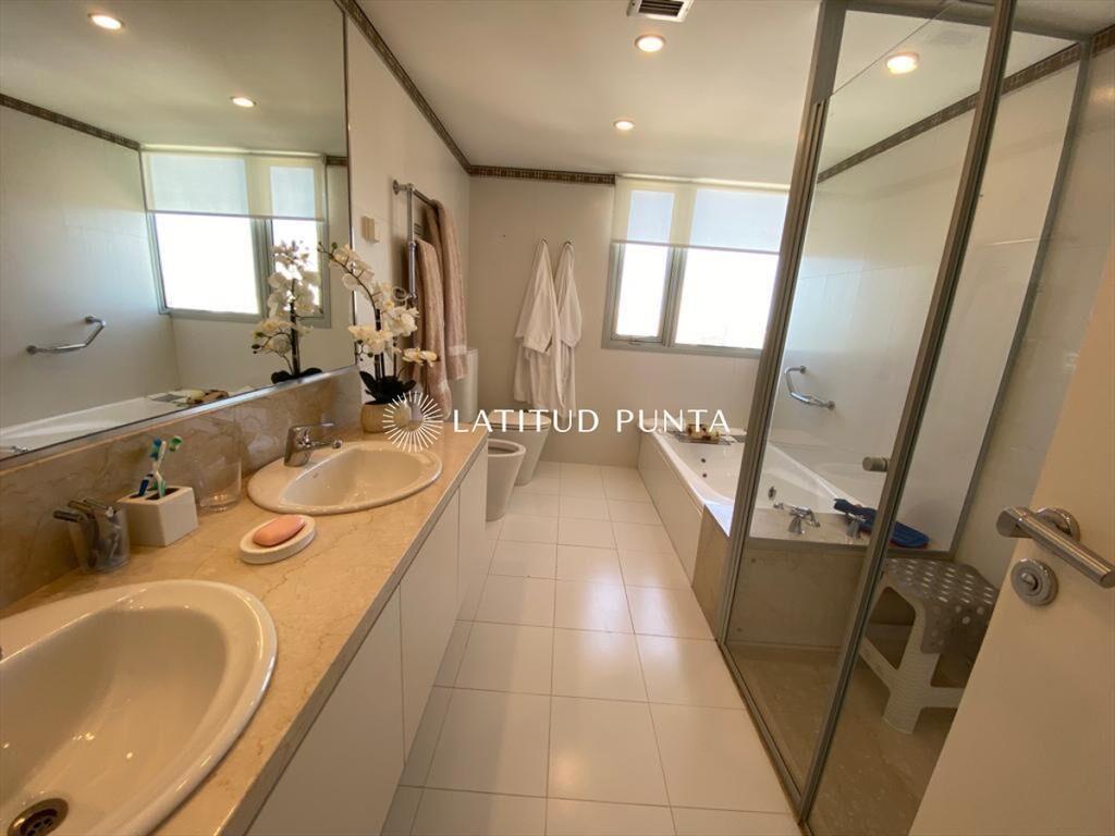 Apartamento esquinero en Le Parc, 2 dormitorios