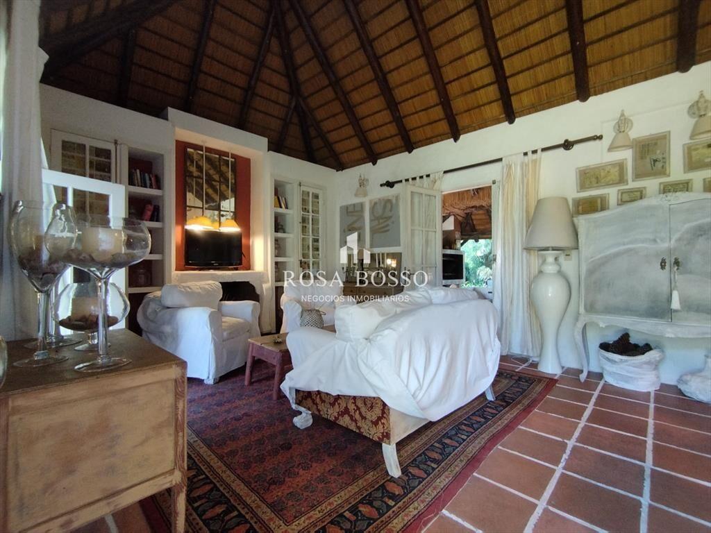 Casa Venta 4 dormitorios con piscina Punta del