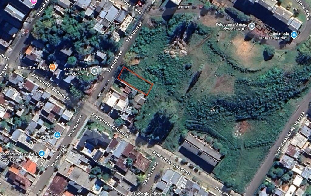VENTA TERRENO EN CENTRO DE RIVERA