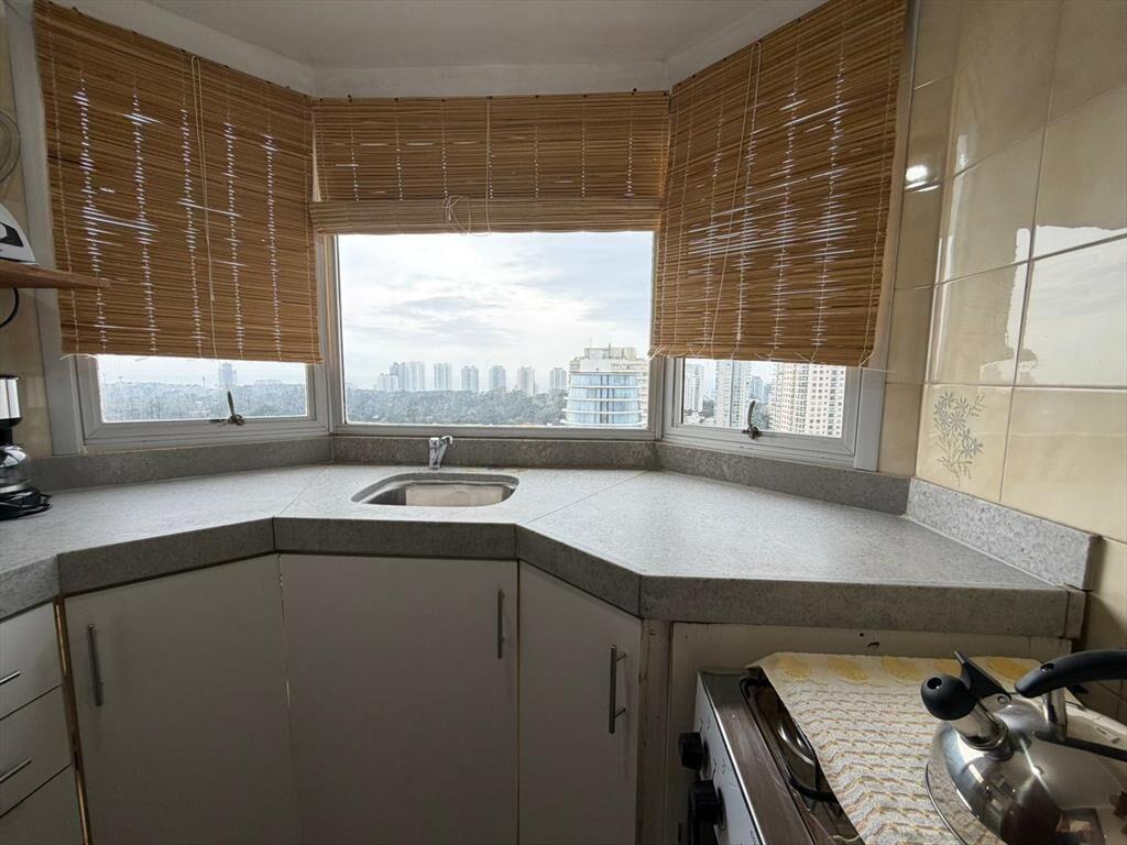 Apartamento en alquiler anual 2 dormitorios sobre Roosevelt