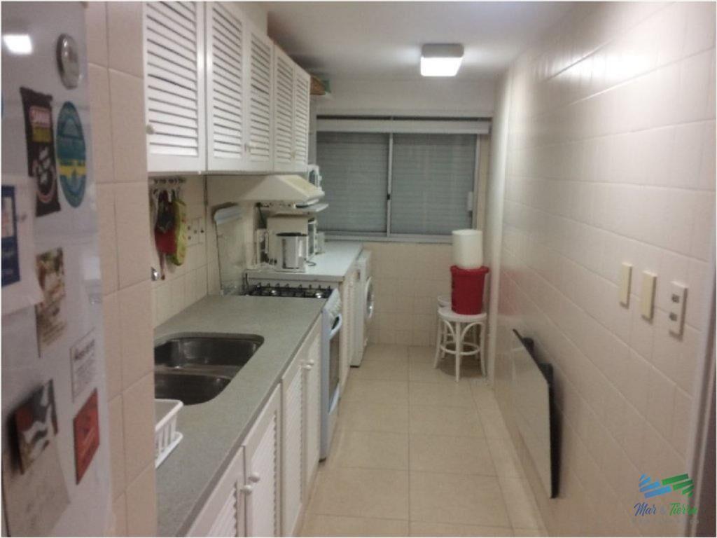 Apartamento en venta, piso alto con vista al mar