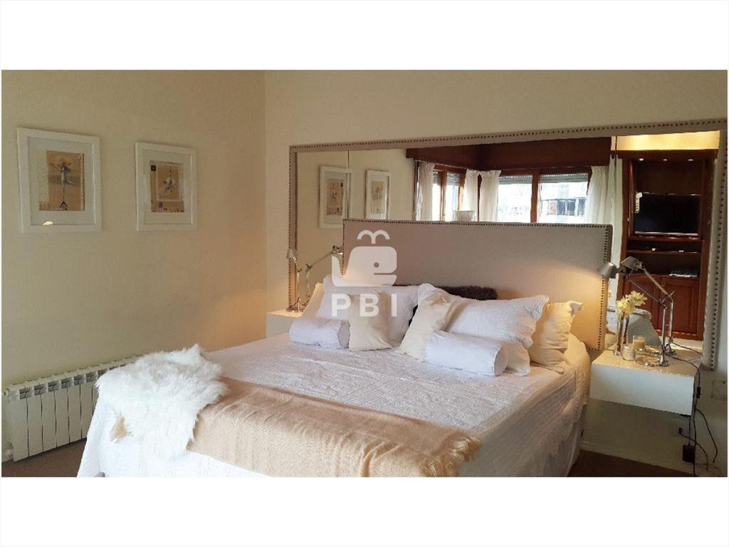 Casa 4 DORMITORIOS, playa Mansa - Ref :