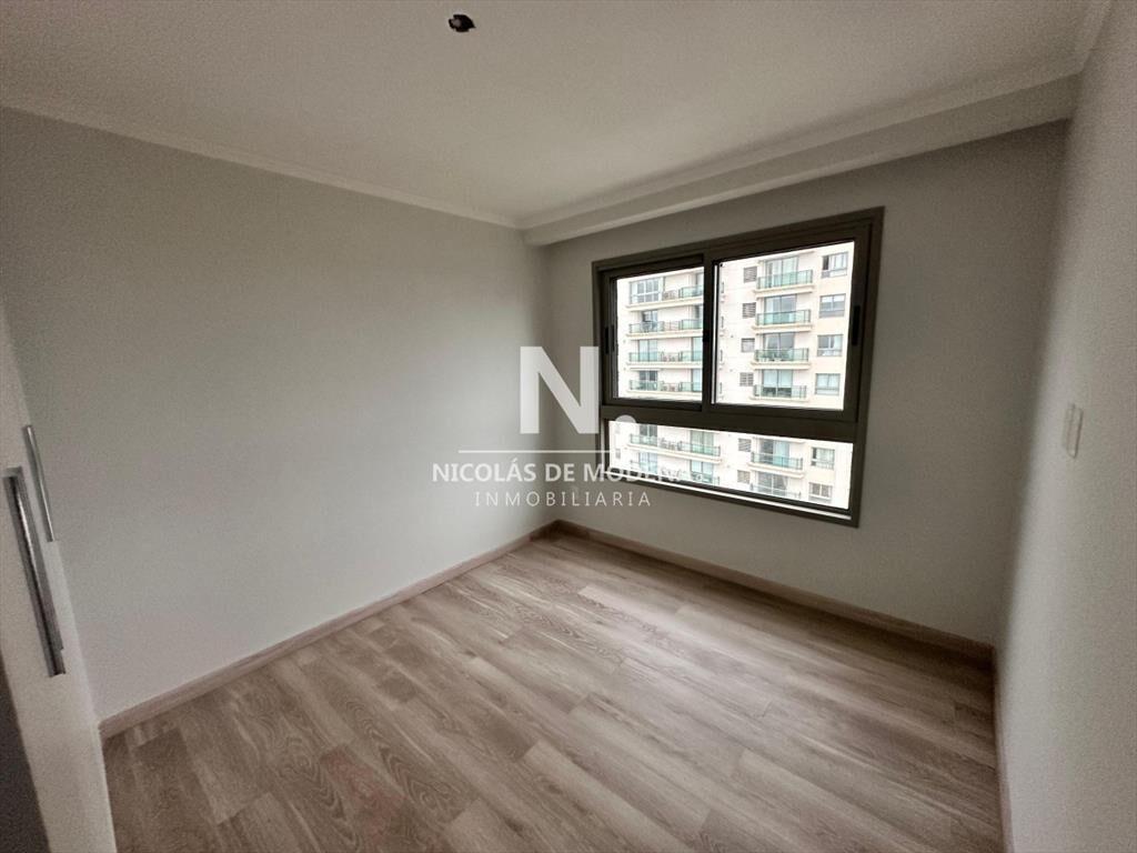 Vende apartamento de 2 dormitorios en Roosevelt,