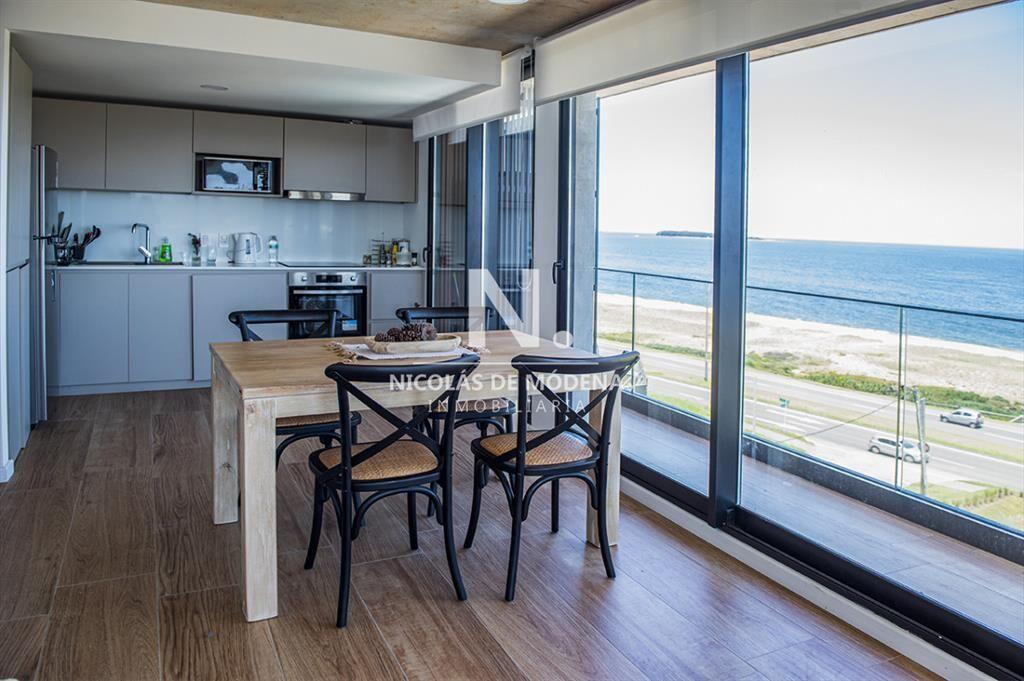 Primera Línea en Pinares: Exclusivo Apartamento de 2 Dormi