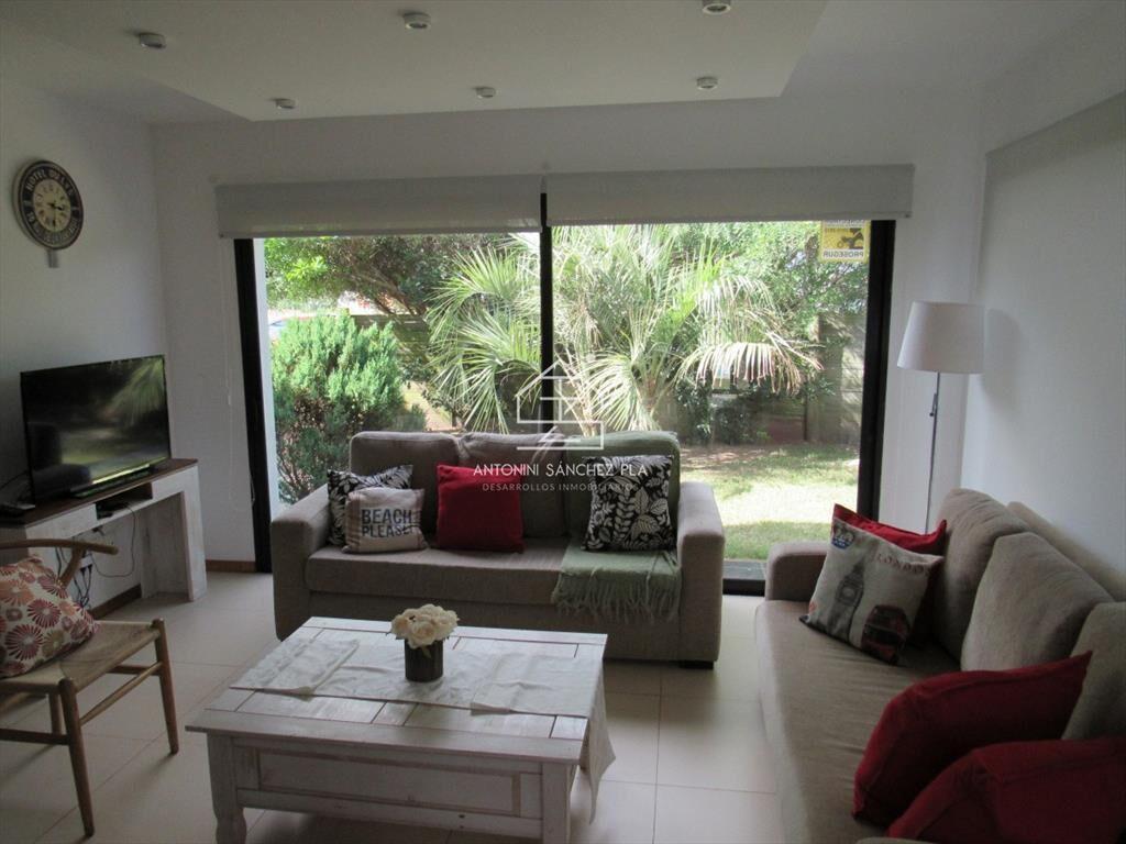 Casa en venta y alquiler de 3 dormitorios en Balneario Buen