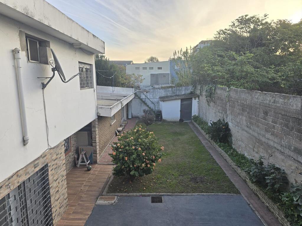Casa de 2 plantas. Excelente oportunidad para vivienda fami