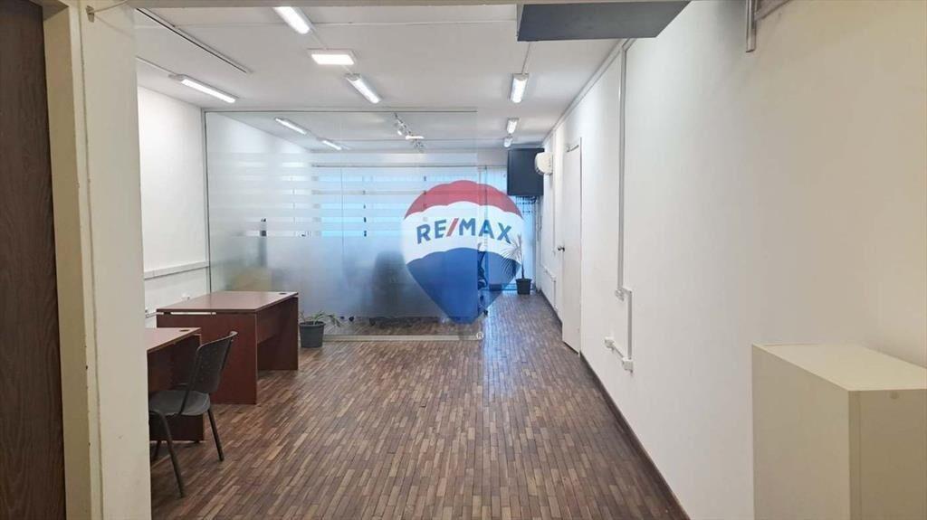 VENTA OFICINA CON RENTA CIUDAD VIEJA