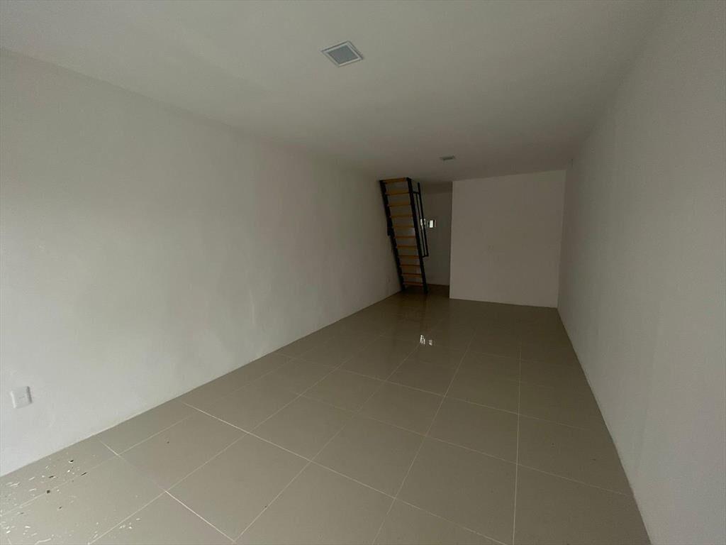 Ruta 10 , corazón de la Barra, 4 mts de frente, 60 m2 !!