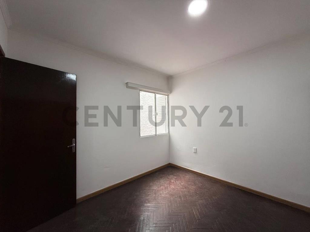 Alquilado en $ 28.500 - 2 dormitorios-2 patios- GC bajos-...