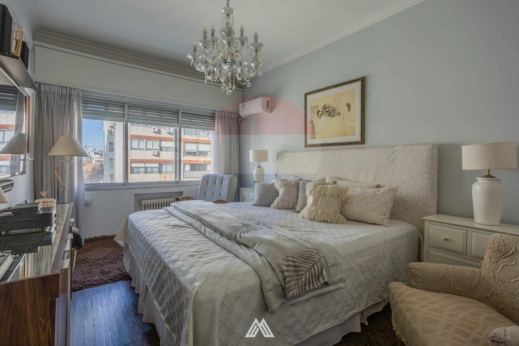Venta apartamento 2 dormitorios + servicio -Cordón