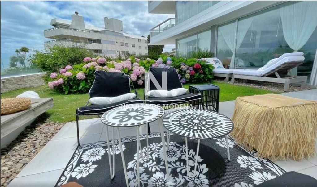 Vende magnífico apartamento en Mansa, Punta del