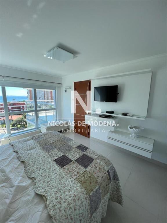 Apartamento en Venta de 3 dormitorios en Edificio
