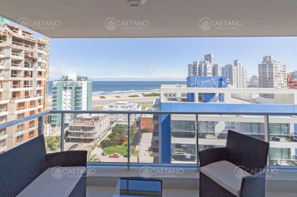 Hermoso Apartamento en torre Arenas del Mar 2