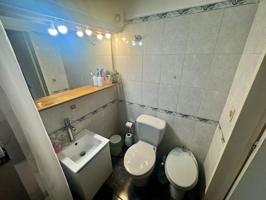 DUPLEX, PISO ALTO, EXCELENTE UBICACION.