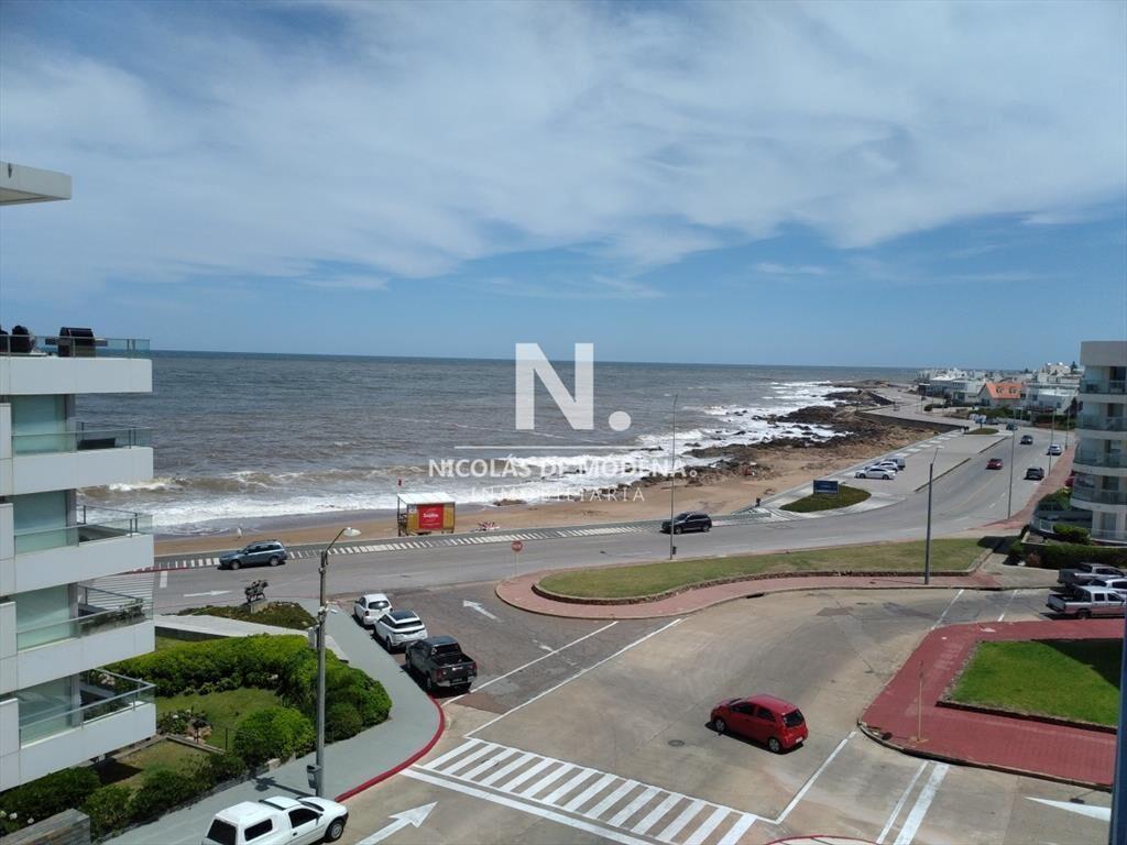 apartamento con vista a playa brava zona de